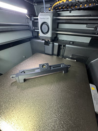 Refuerzo de manillar Quad Lock para Yamaha Tracer 700 recién impreso en 3D