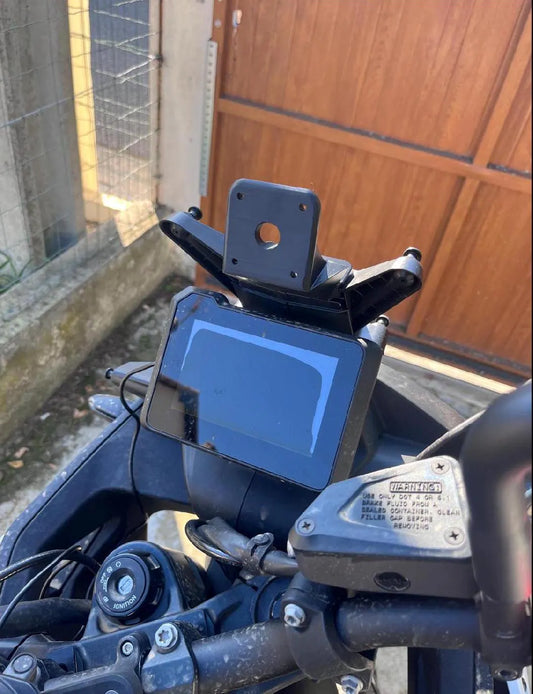 Soporte Carpuride instalado en el manillar de una KTM Adventure